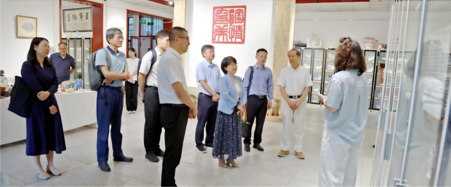图2.jpg 图2.jpg