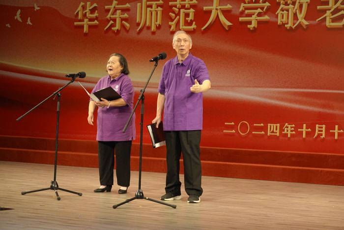 16朗诵:他的诗.JPG