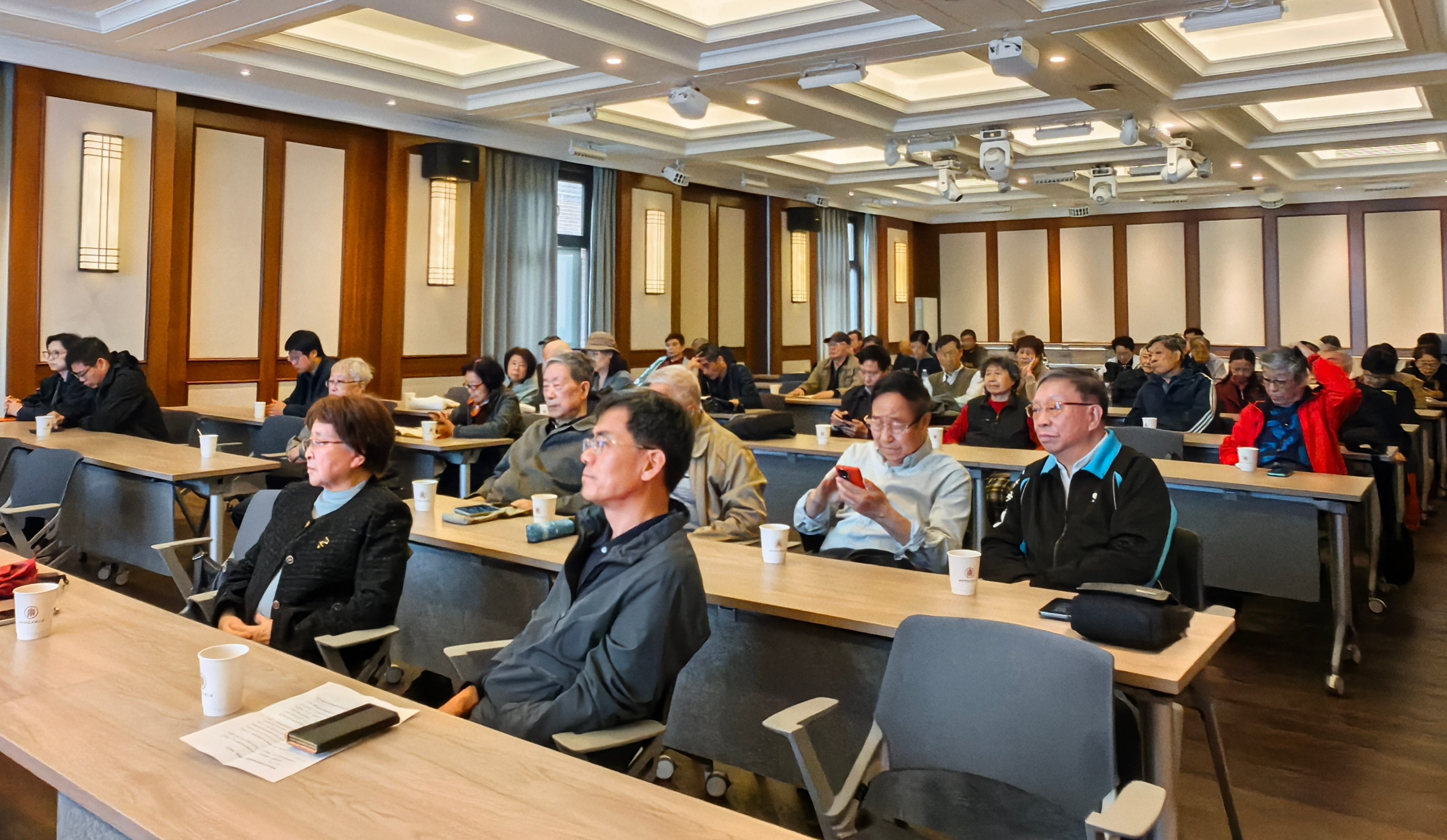 会场2.jpg 会场2.jpg